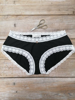 Lotties Eco Knickers Black & Ivory Lace Womens Maternity Hipster Bamboo Knickers